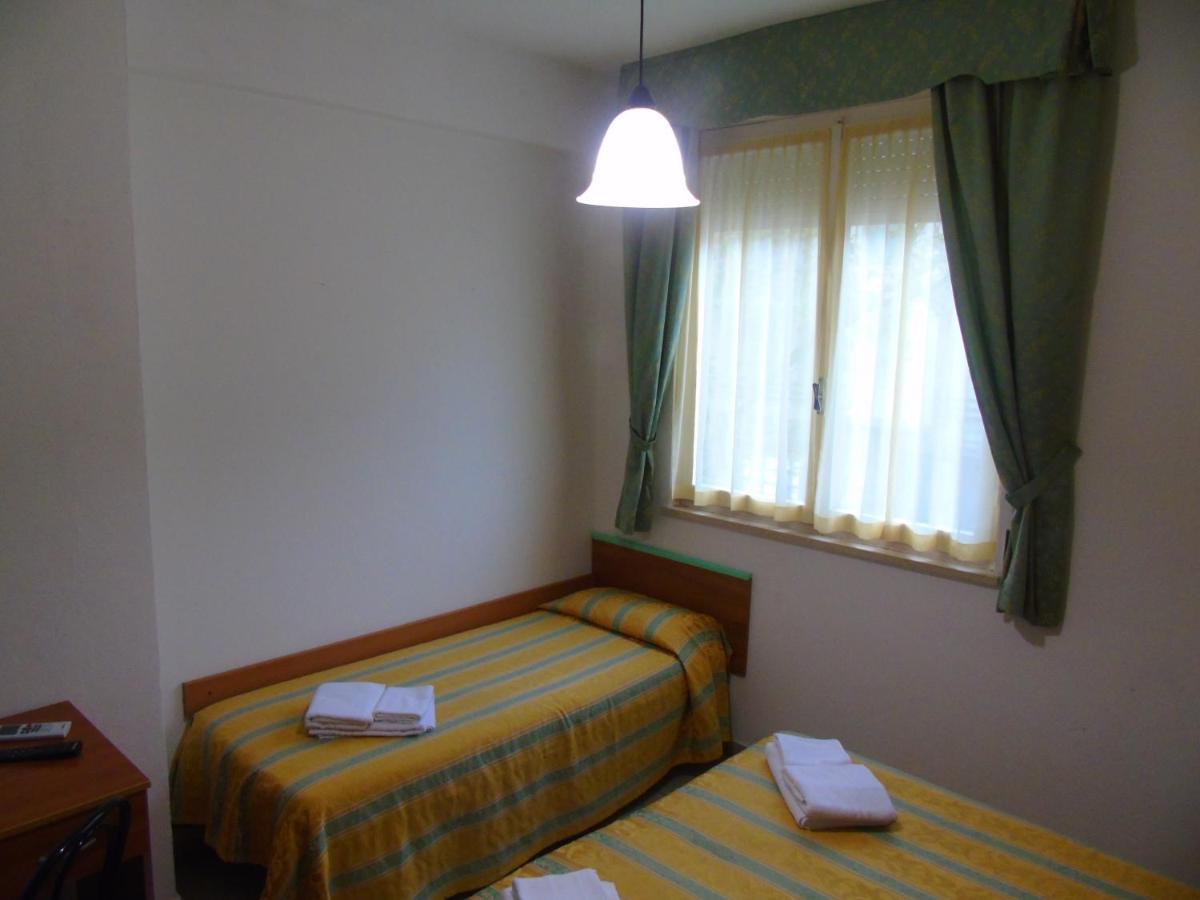 Hotel Zeus Lido Di Classe Room Only 外观 照片