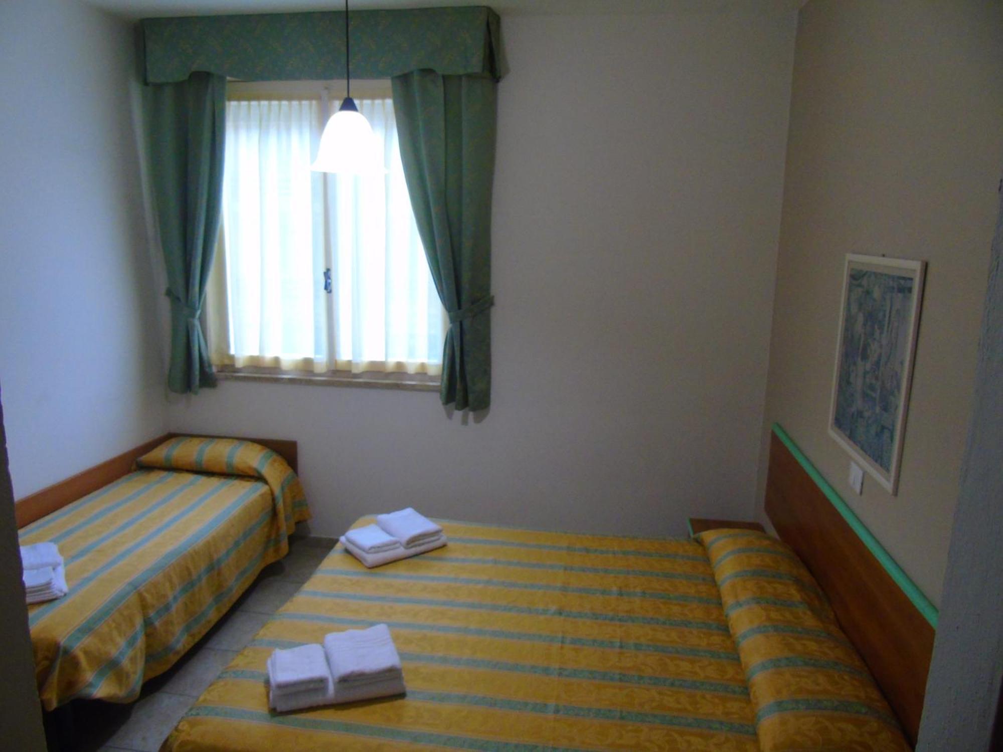 Hotel Zeus Lido Di Classe Room Only 外观 照片